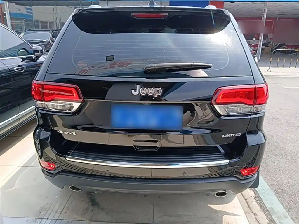 JEEP GRAND CHEROKEE (IMPORTED)