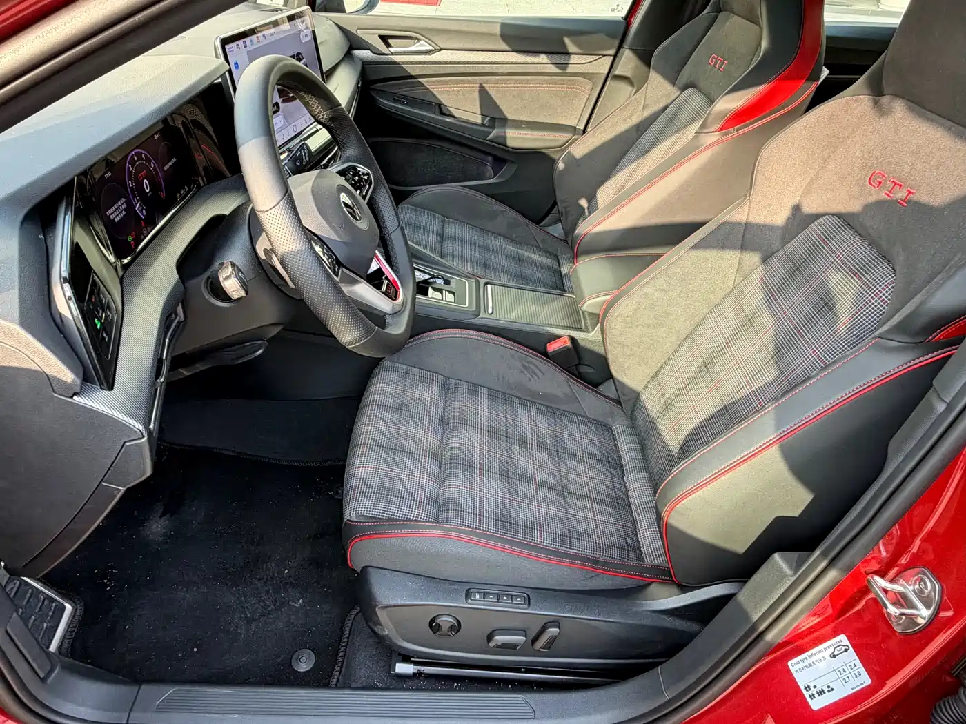 Volkswagen Golf GTI 2025 380TSI DSG GTI фото 5