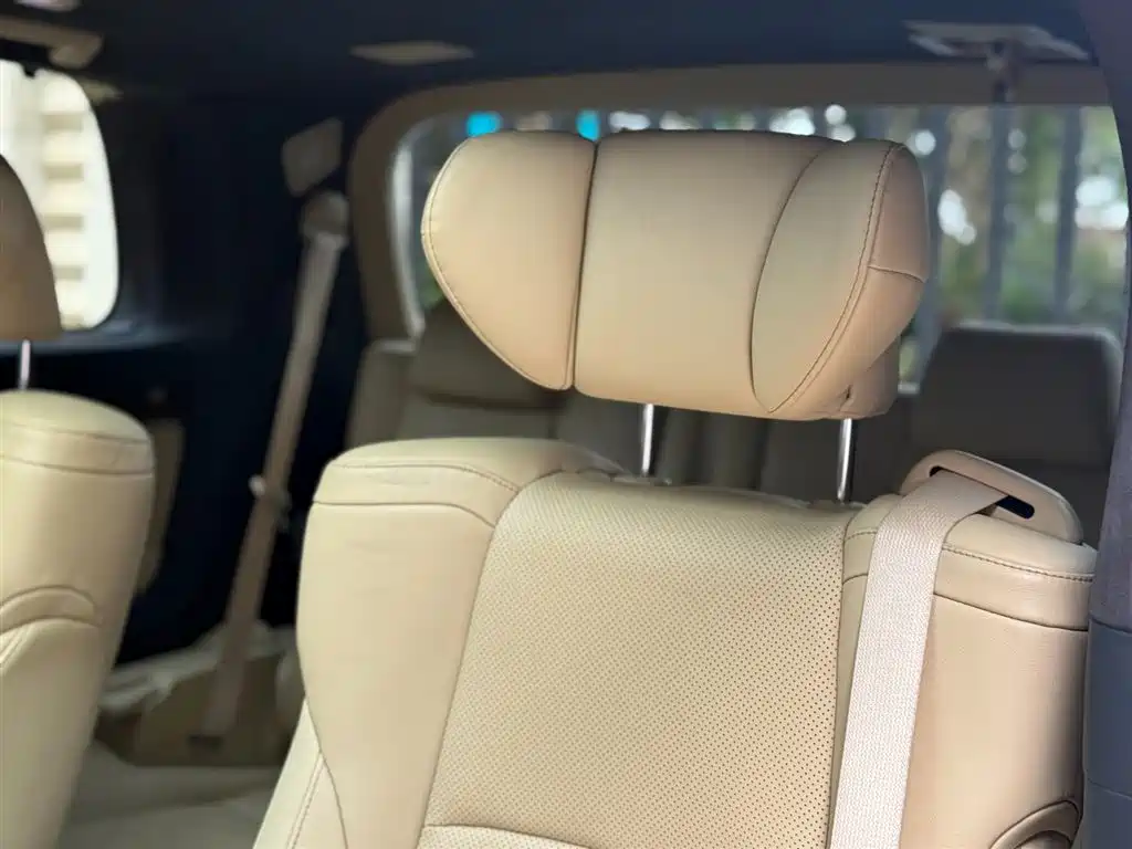 Toyota Alphard 2019 Hybrid 2.5L Luxury фото 17