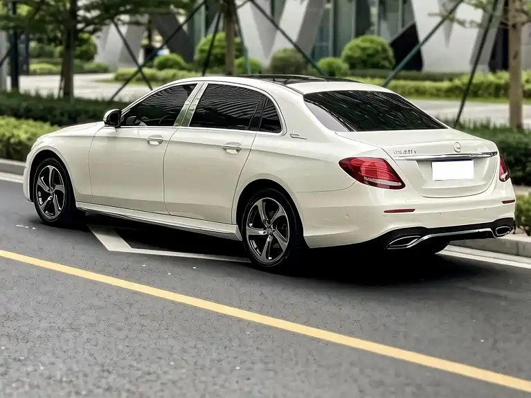 Mercedes-Benz E-Class 2017 E 300 L Sport Luxury фото 6