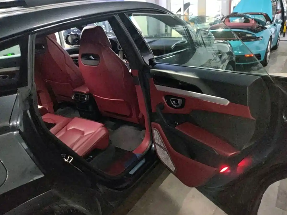 Lamborghini Urus 2019 2018 4.0T V8