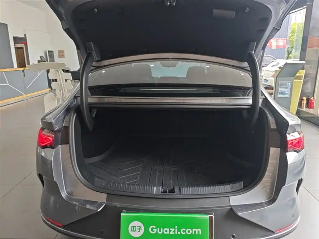 BYD Qin L 2025 EV 470KM Leading Edition фото 15