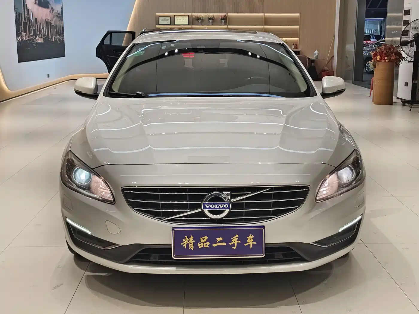 VOLVO S60