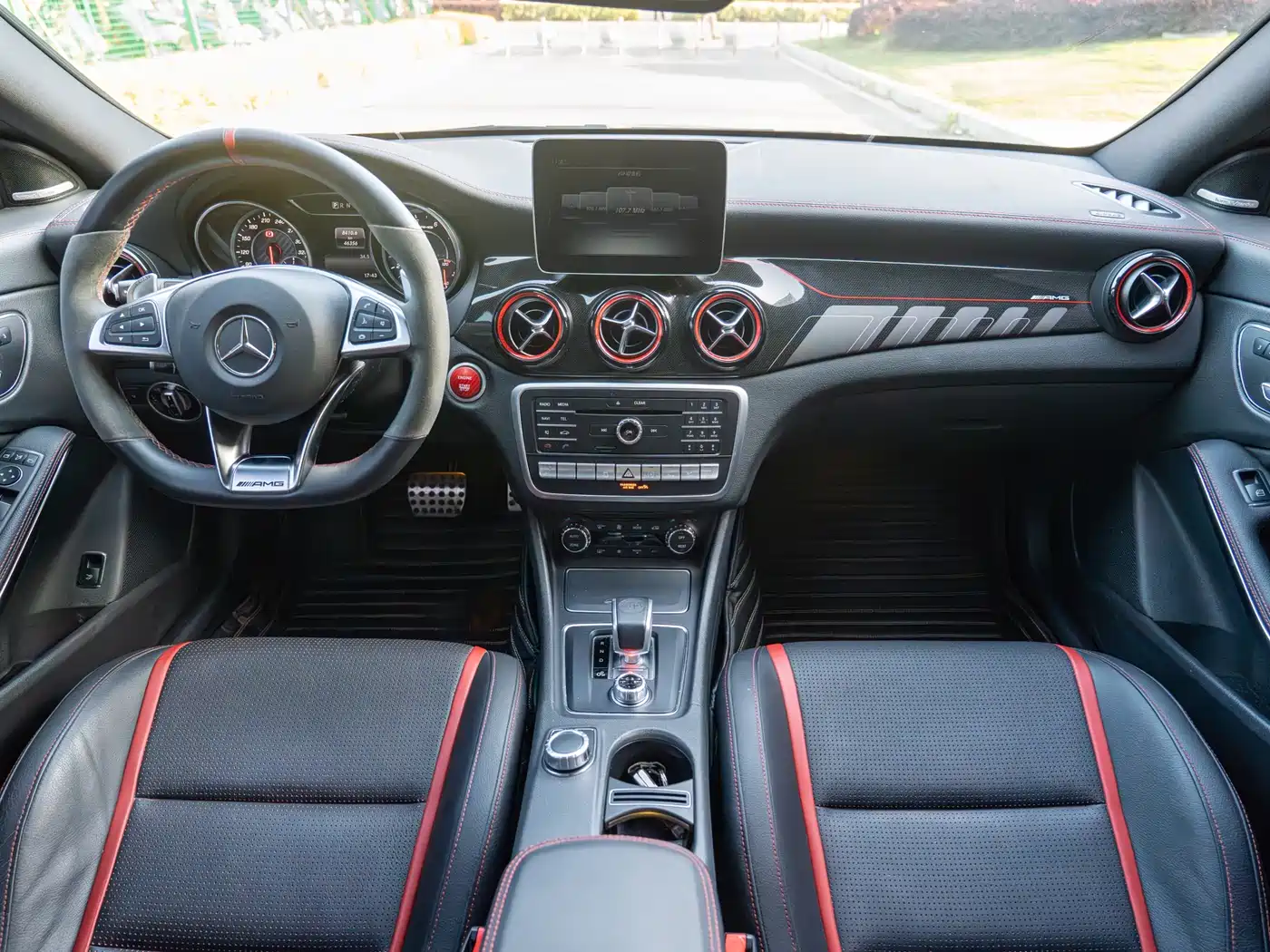 Mercedes-Benz CLA AMG 2017 Facelift AMG CLA 45 4MATIC фото 11