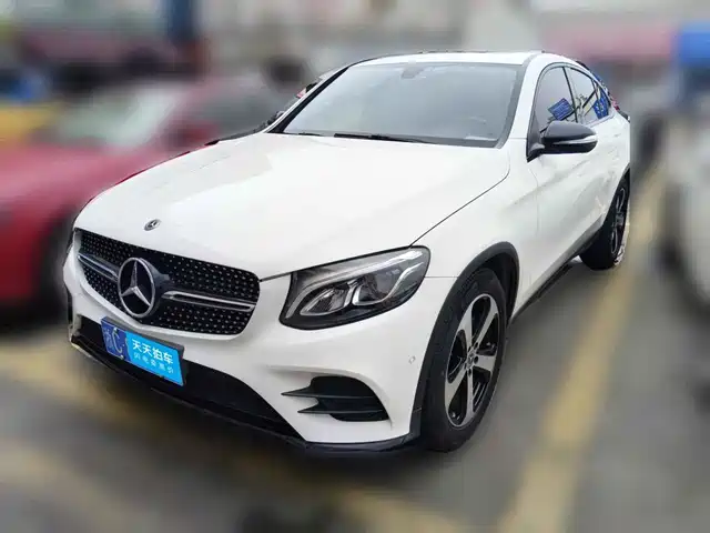 Mercedes-Benz GLC Coupe 2018 GLC 200 4MATIC Coupe SUV — фото 1