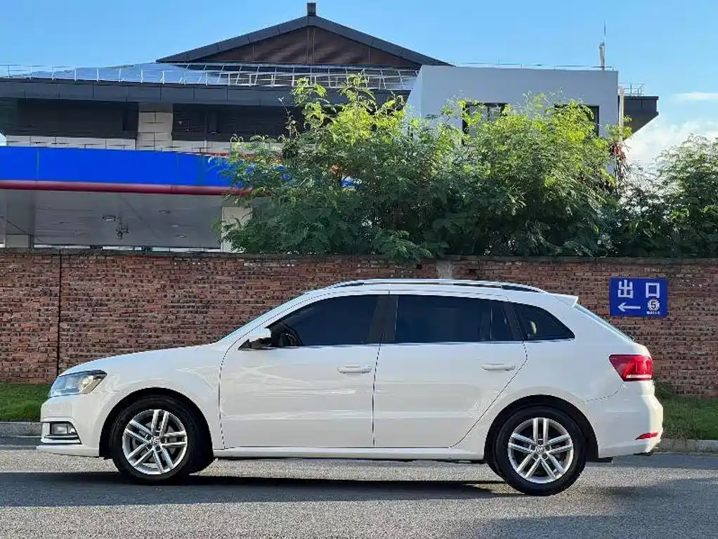 Volkswagen Lavida Tour 2018 2017 180TSI DSG Comfort Edition
