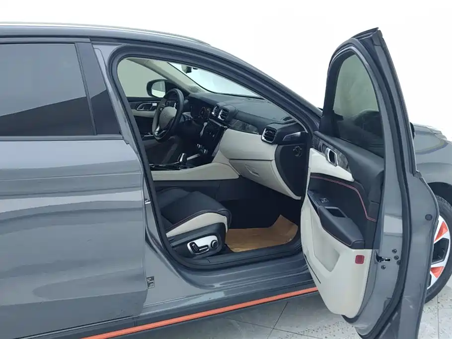 Lynk & Co 02 2019 High Energy Edition 2.0T Auto 2WD Pro Version China VI фото 8
