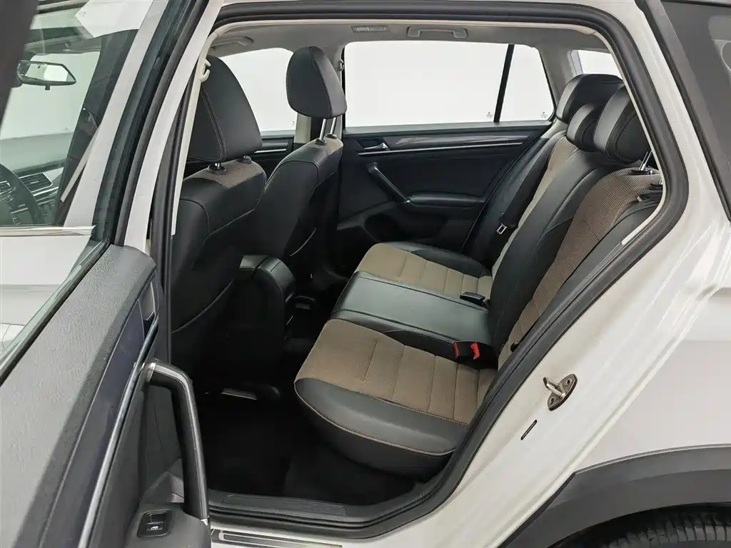 Volkswagen C-TREK 2020 1.5L Automatic Comfort Edition фото 15