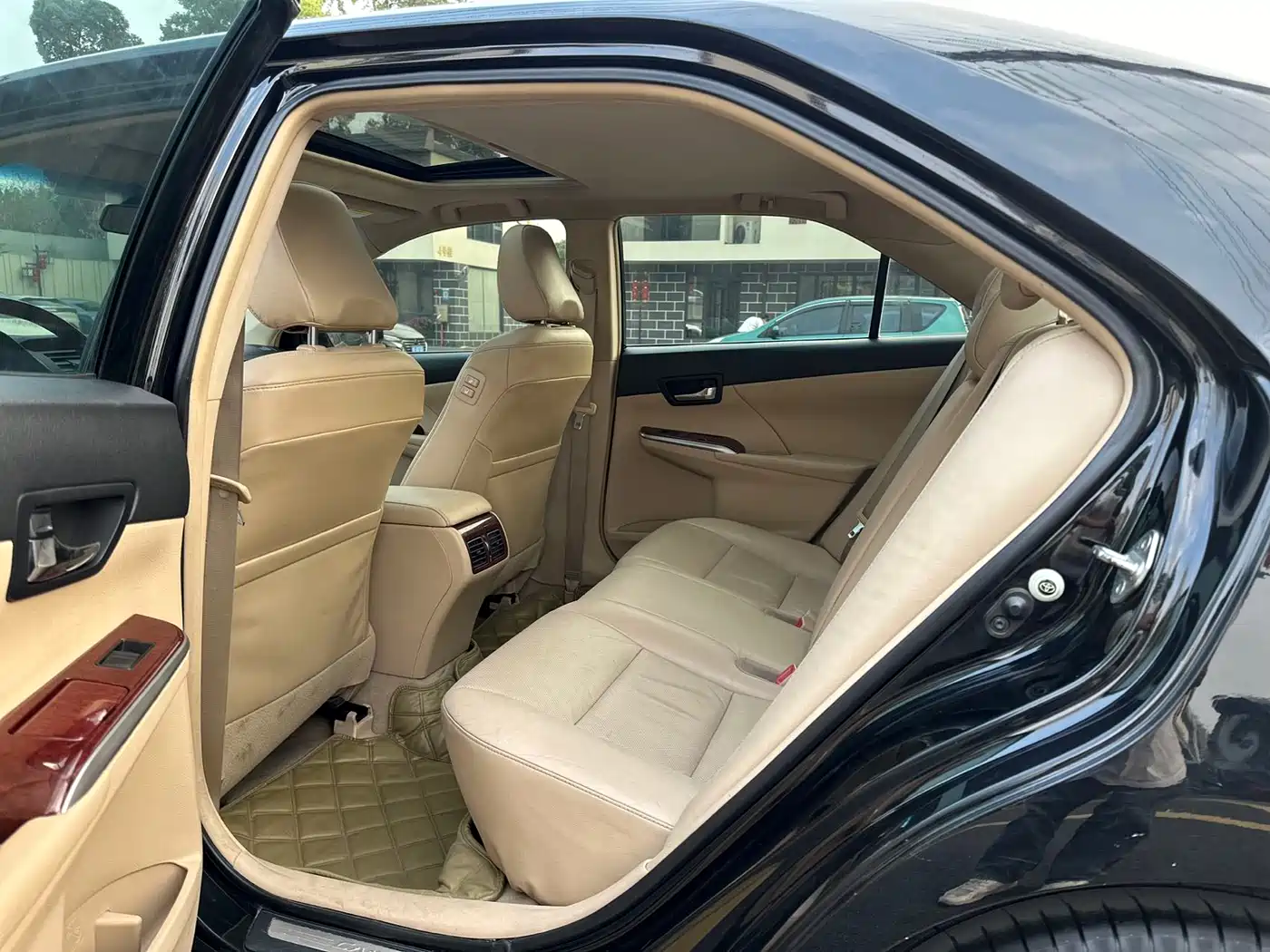 Toyota Camry 2012 2.5G Luxury Edition фото 6