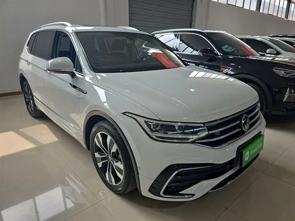 Volkswagen Tiguan L 2023 330TSI Auto 2WD R-Line Premium Edition фото 4