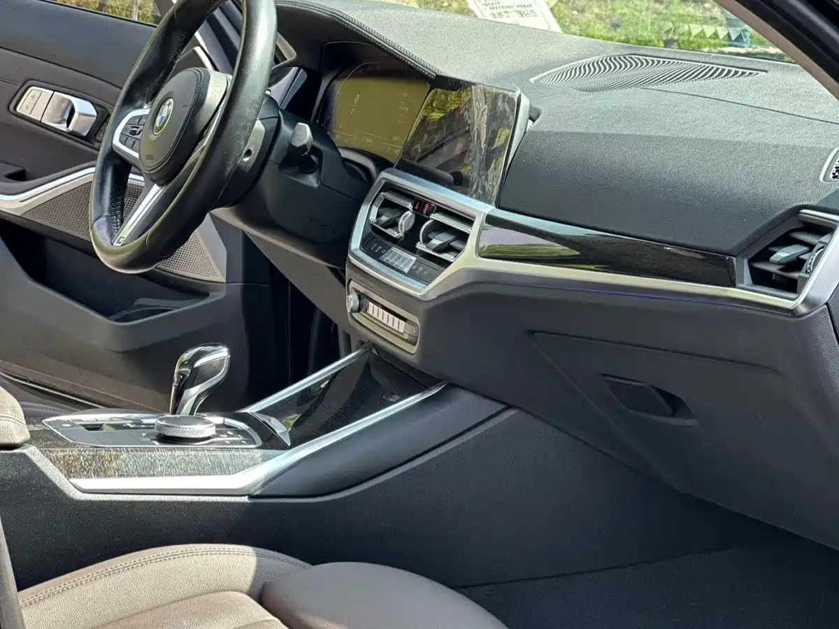 BMW 3 Series 2021 325Li M Sport Package фото 7