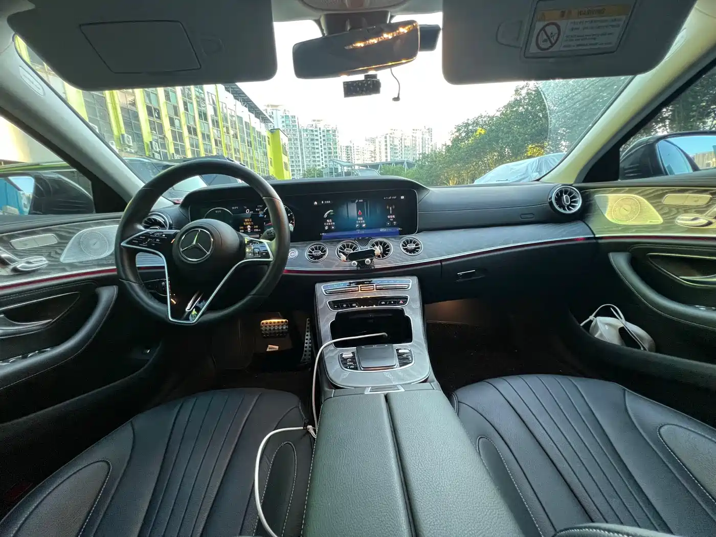 Mercedes-Benz CLS 2023 Model CLS 300 Sport Version фото 4