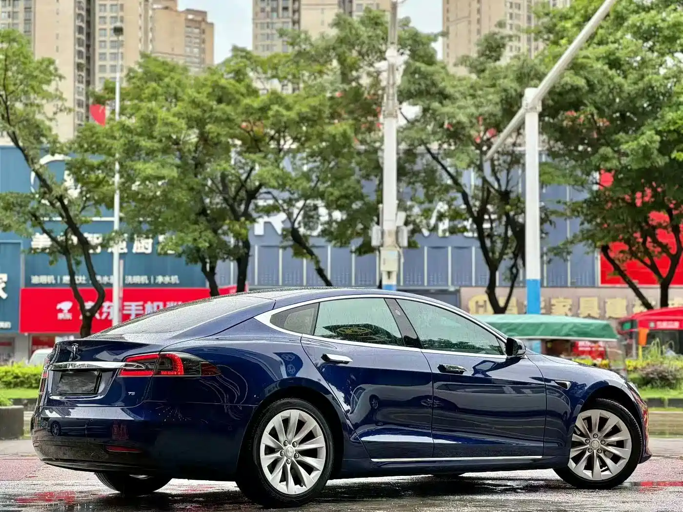 Фото 18 - Tesla Model S