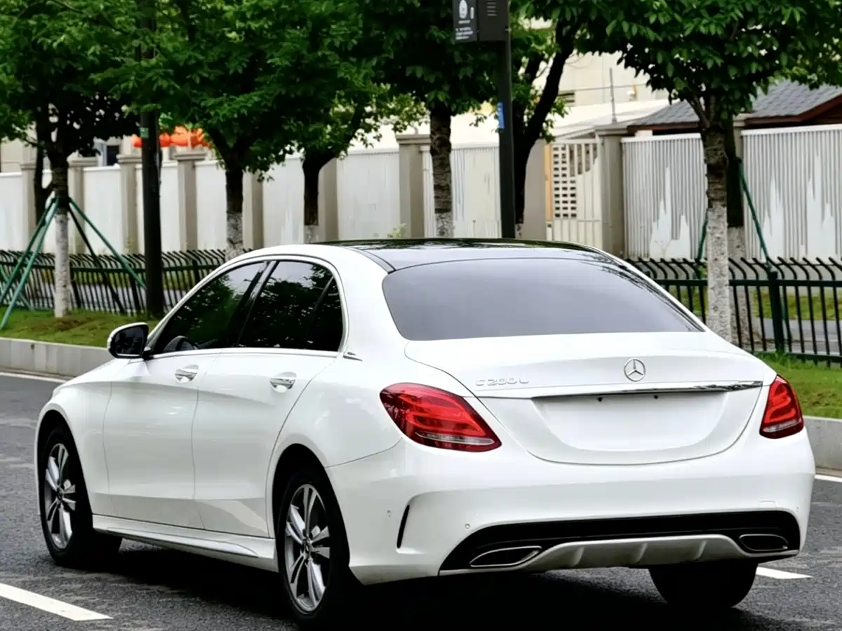 Mercedes-Benz C-Class 2017 C 200 L Sport фото 11