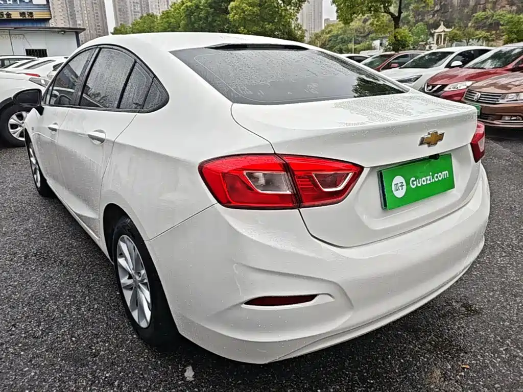 Chevrolet Cruze 2018 2018 320 Automatic Pioneer Sunroof Edition