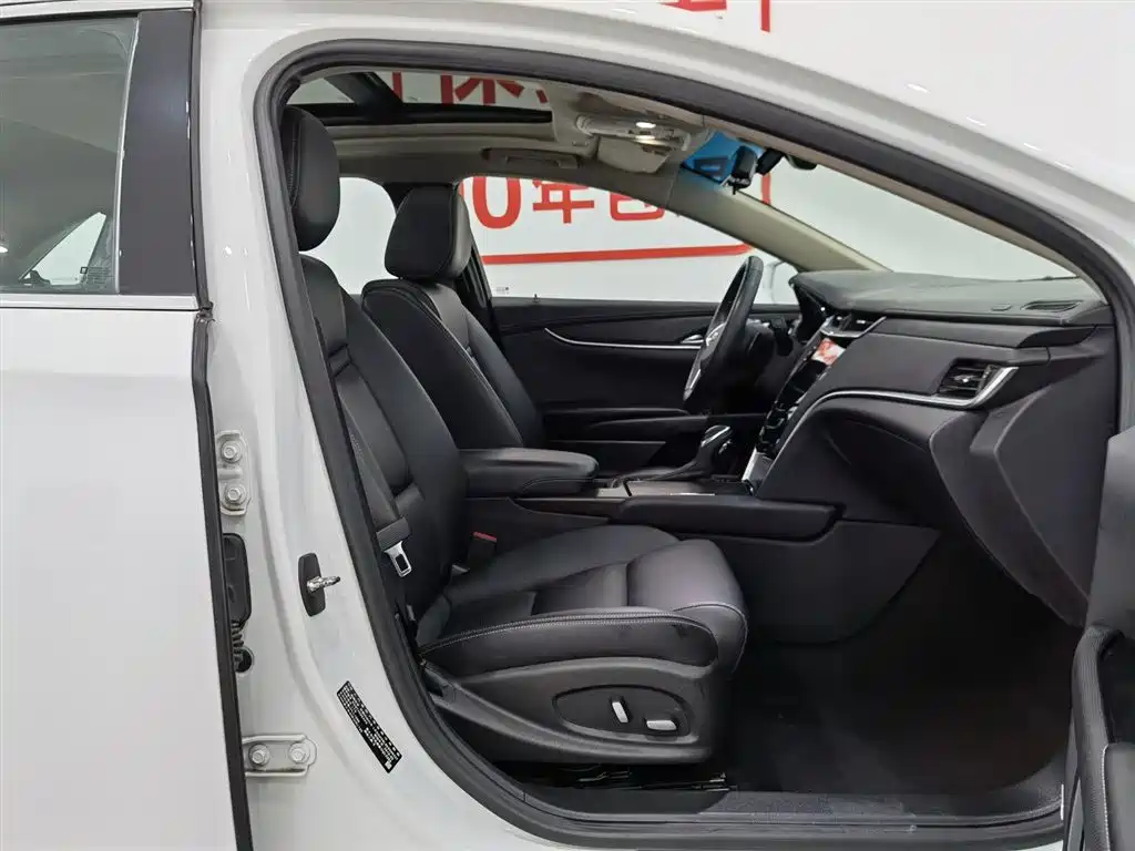 Cadillac XTS 2018 28T Technology фото 23