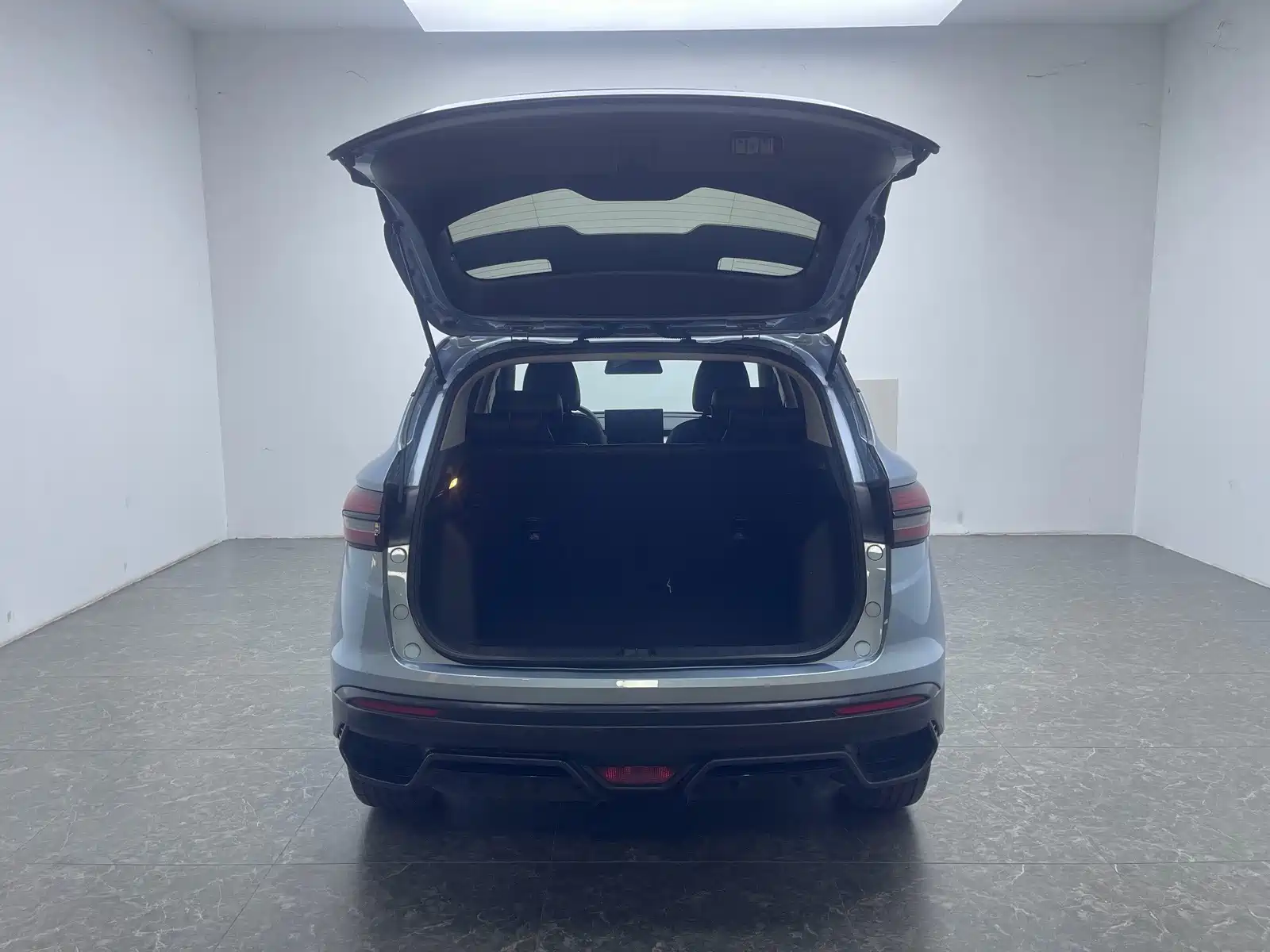 Фото 7 - Geely Coolray