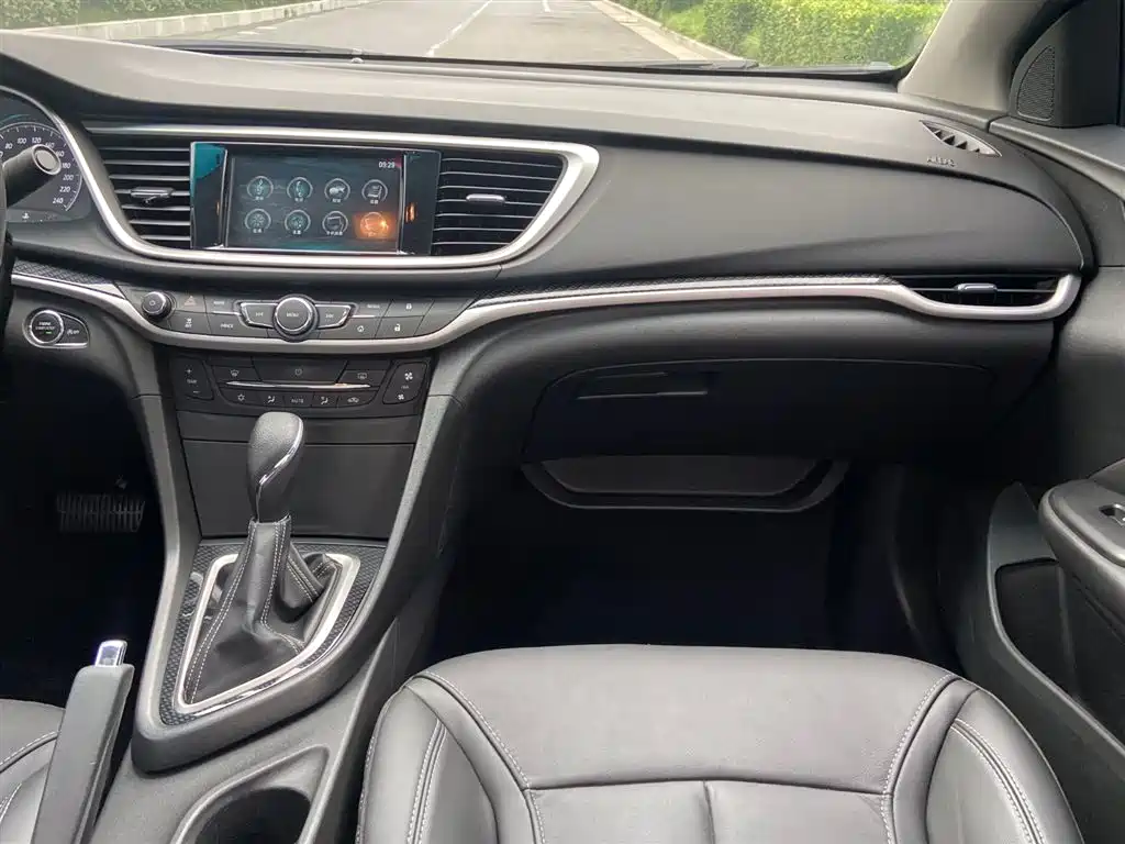 Buick Excelle 2017 15N Automatic Luxury фото 9