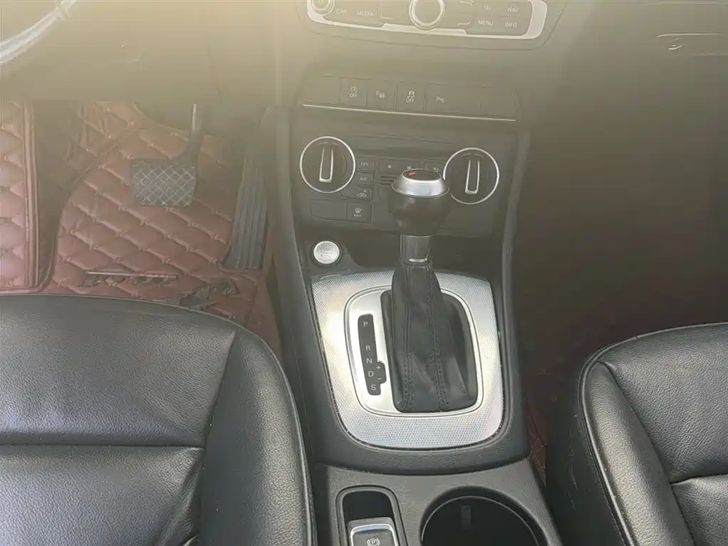 Audi Q3 2016 Model 30 TFSI Style фото 10