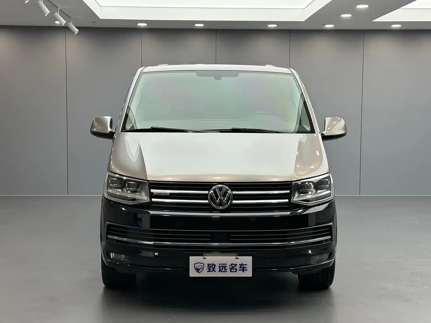 Volkswagen Multivan 2019 2019 2.0TSI 4WD Premium 7-seater