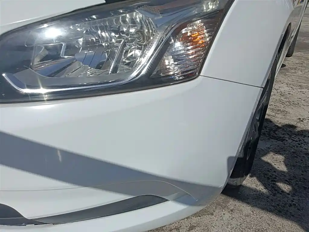 Chevrolet Cruze 2015 1.5L Classic SL MT фото 24