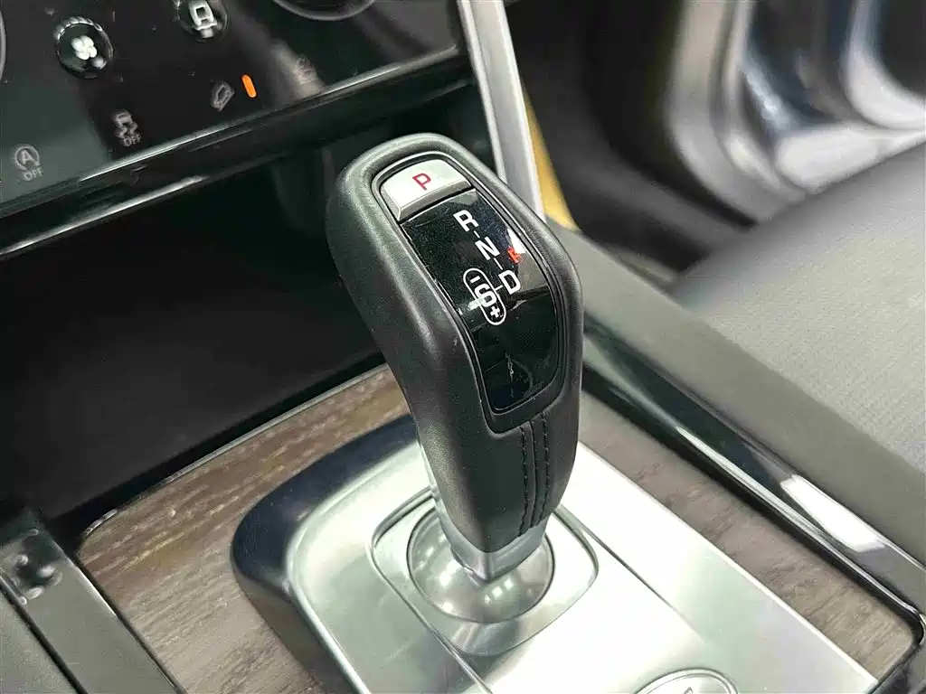 Land Rover Discovery Sport 2020 249PS R-Dynamic Performance фото 14