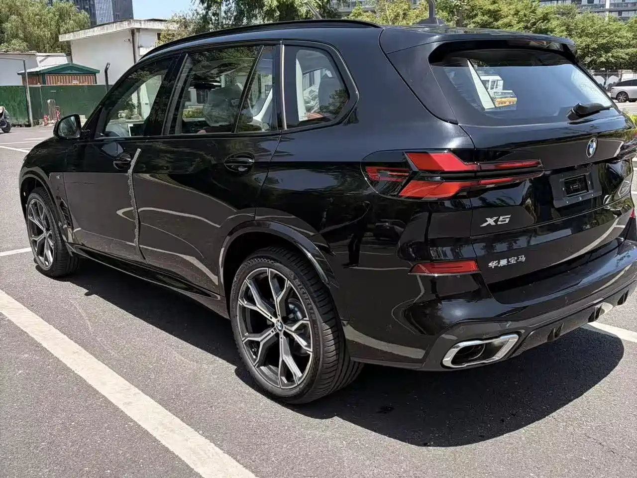 BMW X5 2026 xDrive 30Li Luxury M Sport Night Edition Package фото 6