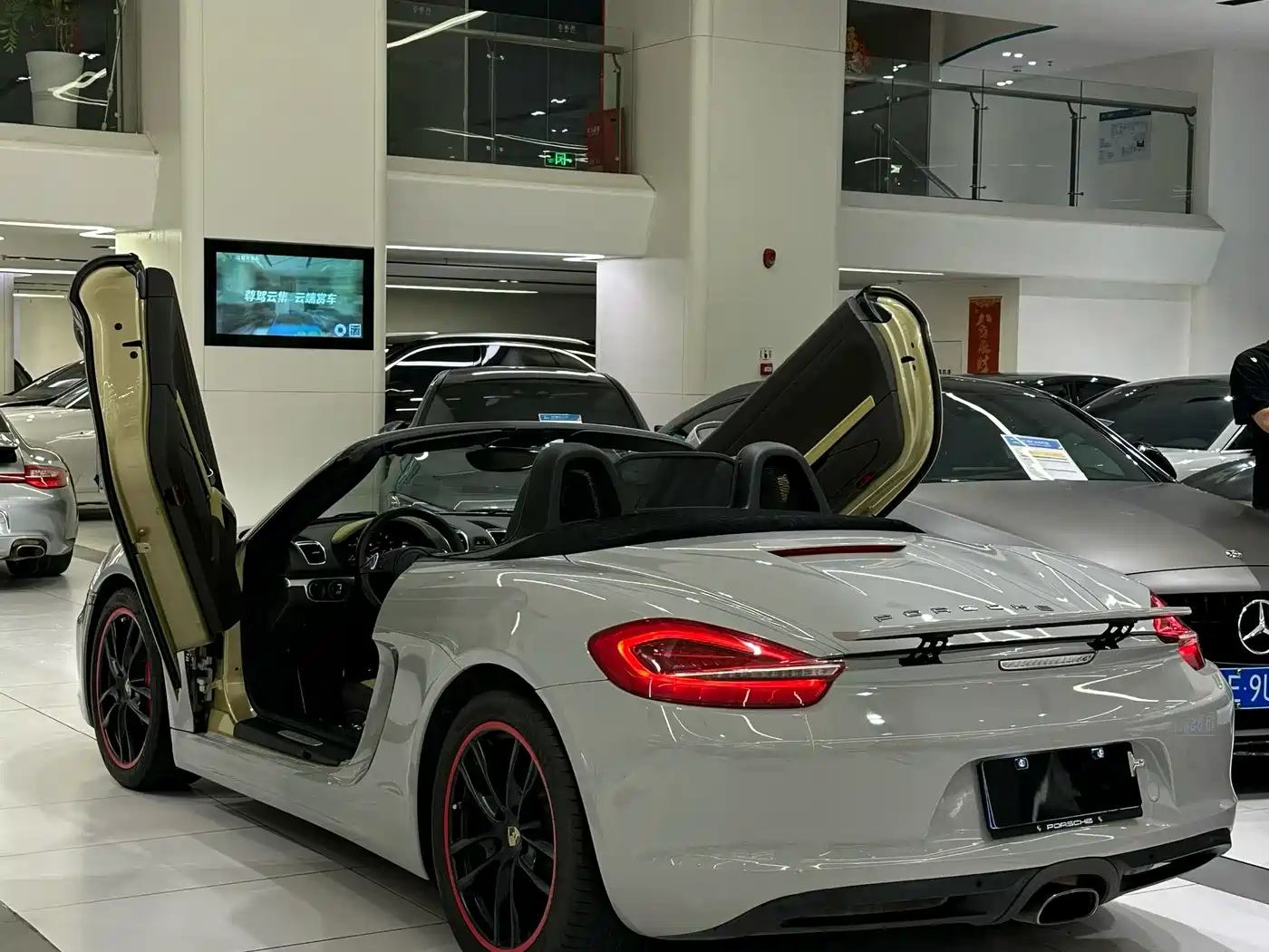 Porsche Boxster 2013 Boxster 2.7L фото 13