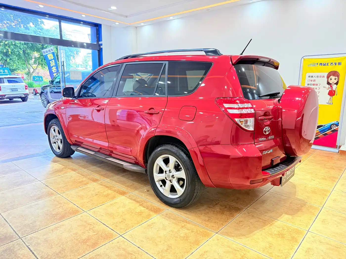Toyota RAV4 Rongfang 2010 2.4L Automatic Luxury Upgrade Edition фото 6