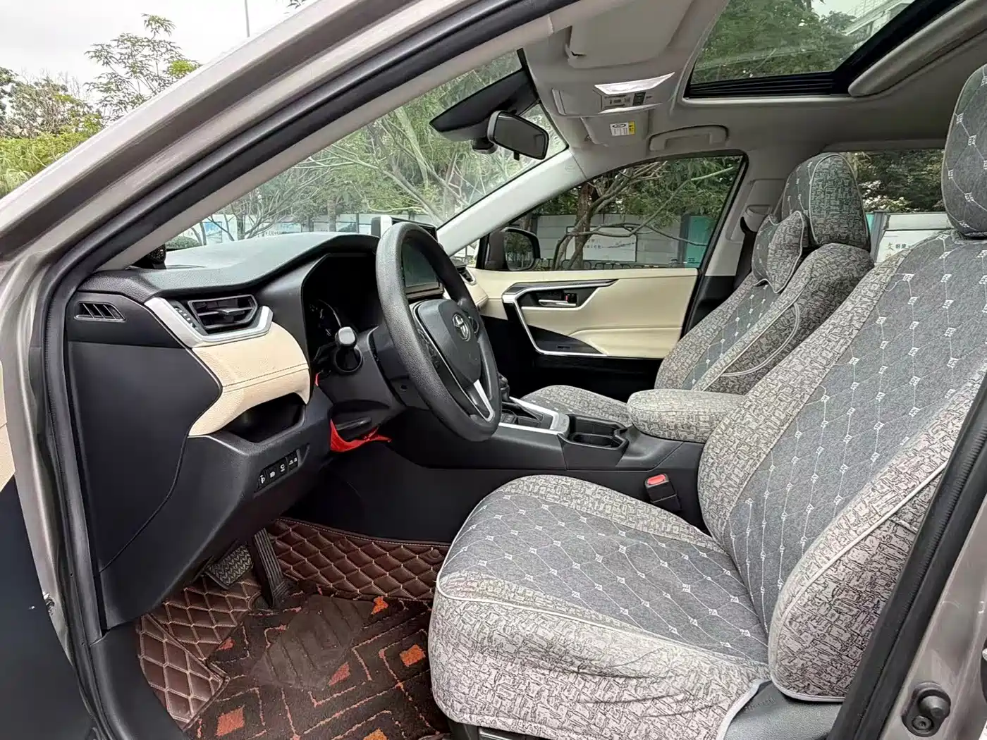 Toyota RAV4 Rongfang 2020 2.0L CVT AWD Trend Edition фото 7