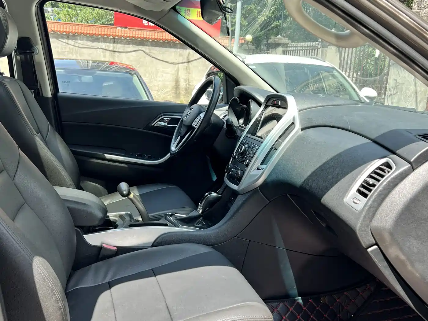Jiangling Yusheng S350 2014 2013 2.4T Automatic 2WD Diesel Premium Luxury 5-seater