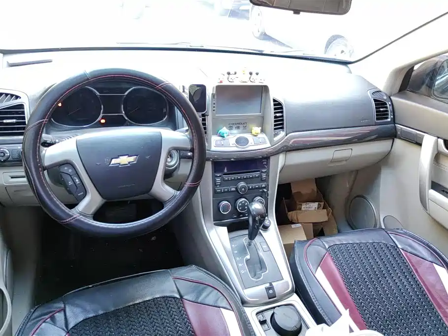 Chevrolet Captiva 2015 2.4L 2WD Urban Edition 5-seater фото 13