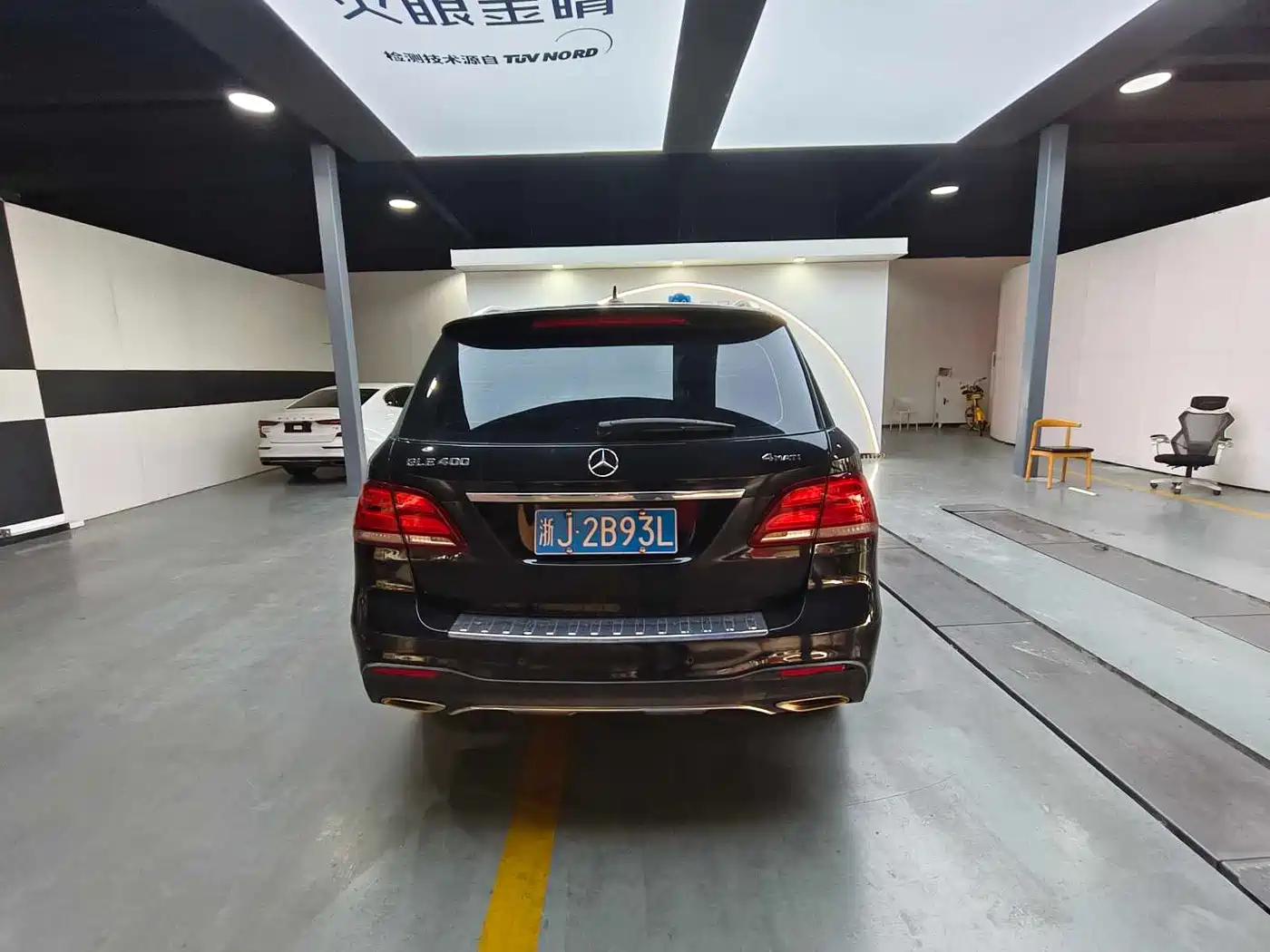 Mercedes-Benz GLE 2016 GLE 320 4MATIC Luxury фото 9