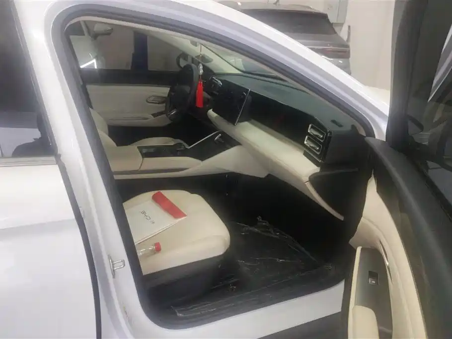 BYD Qin L 2024 DM-i 120KM Leading фото 8
