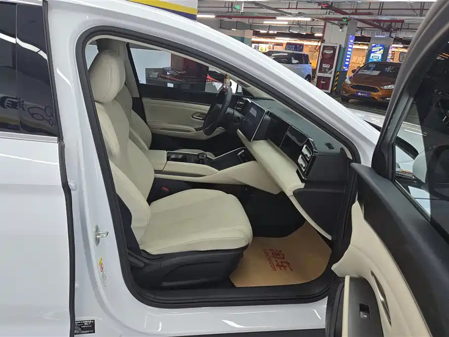 BYD Qin L 2024 DM-i 120KM Leading фото 8