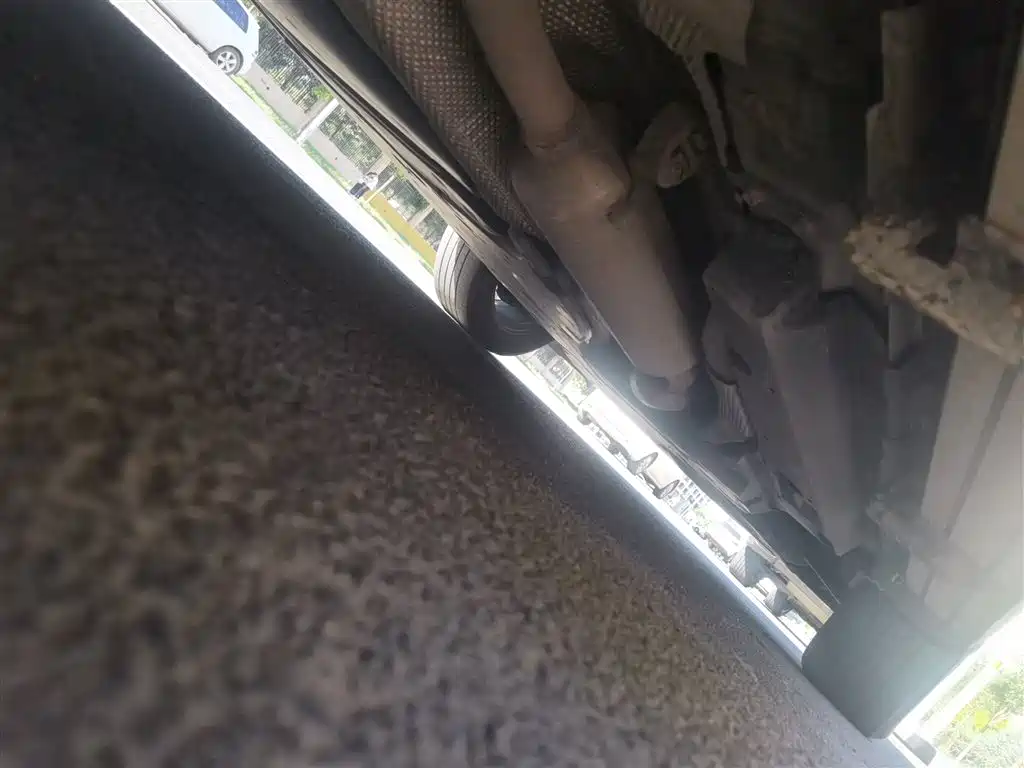 Toyota RAV4 Rongfang 2021 Hybrid 2.5L E-CVT AWD Flagship Edition фото 19