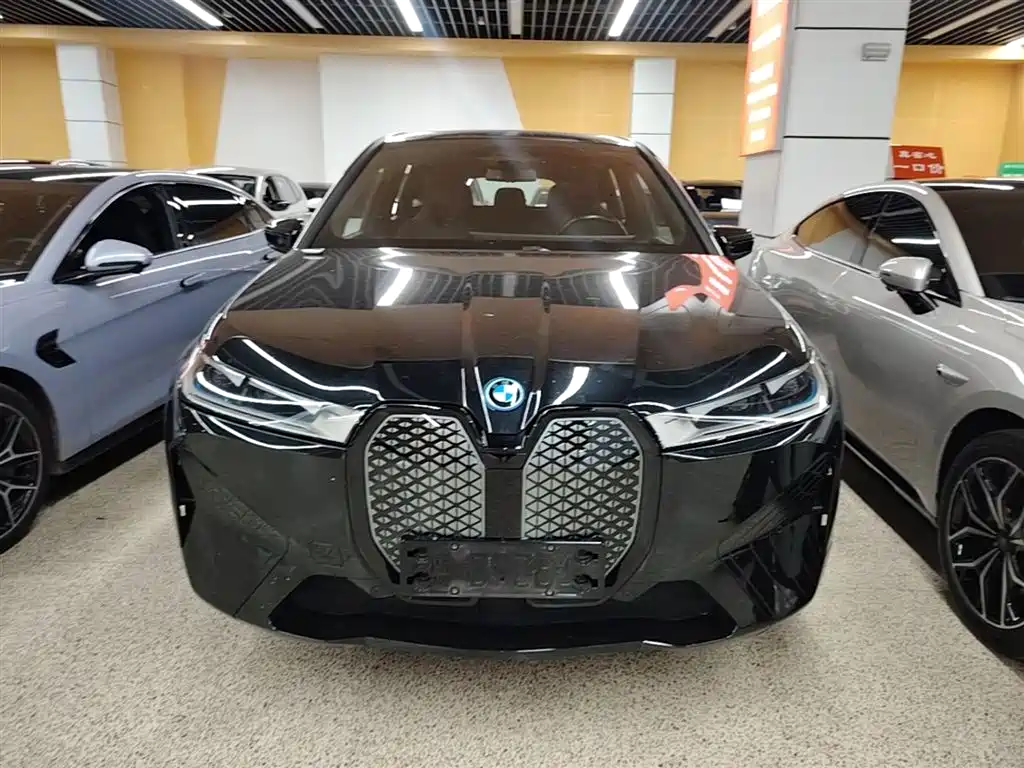 BMW iX 2022 xDrive40 фото 3