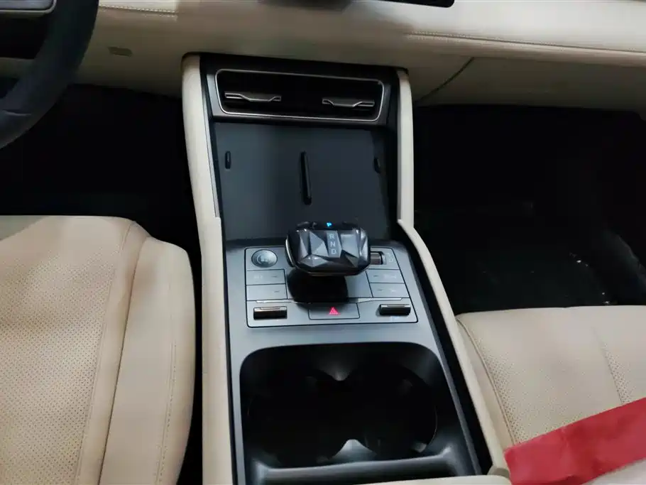 BYD Qin L 2024 DM-i 120KM Leading фото 16