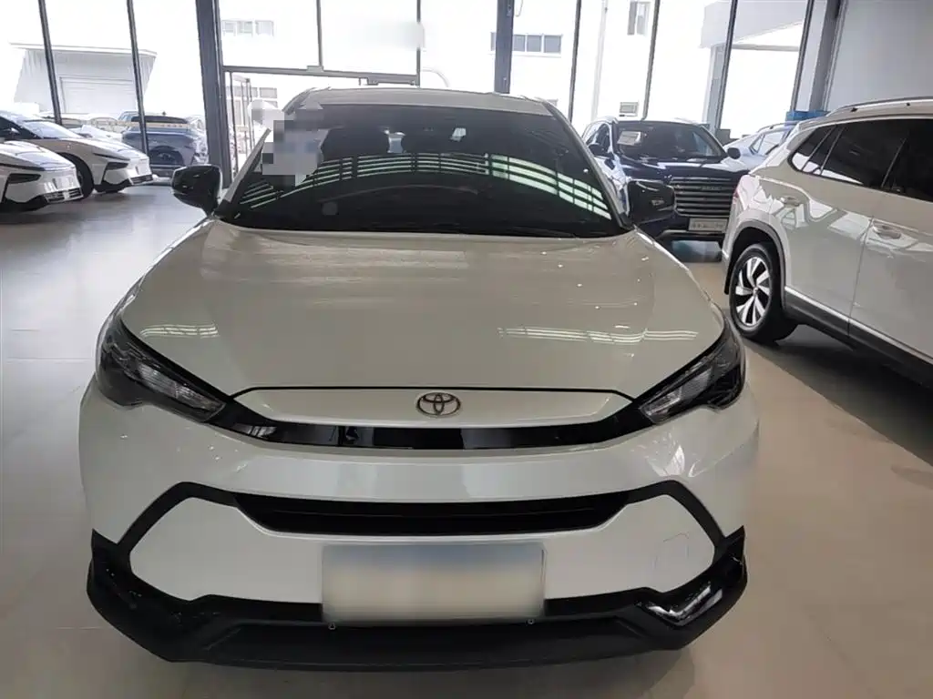 Toyota Frontlander 2025 2.0L CVT Base Version фото 3