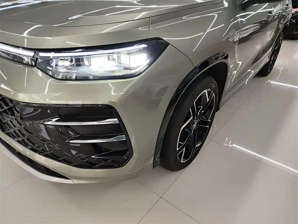 Volkswagen Tayron 2025 Tayron L 380TSI 4WD Luxury фото 18