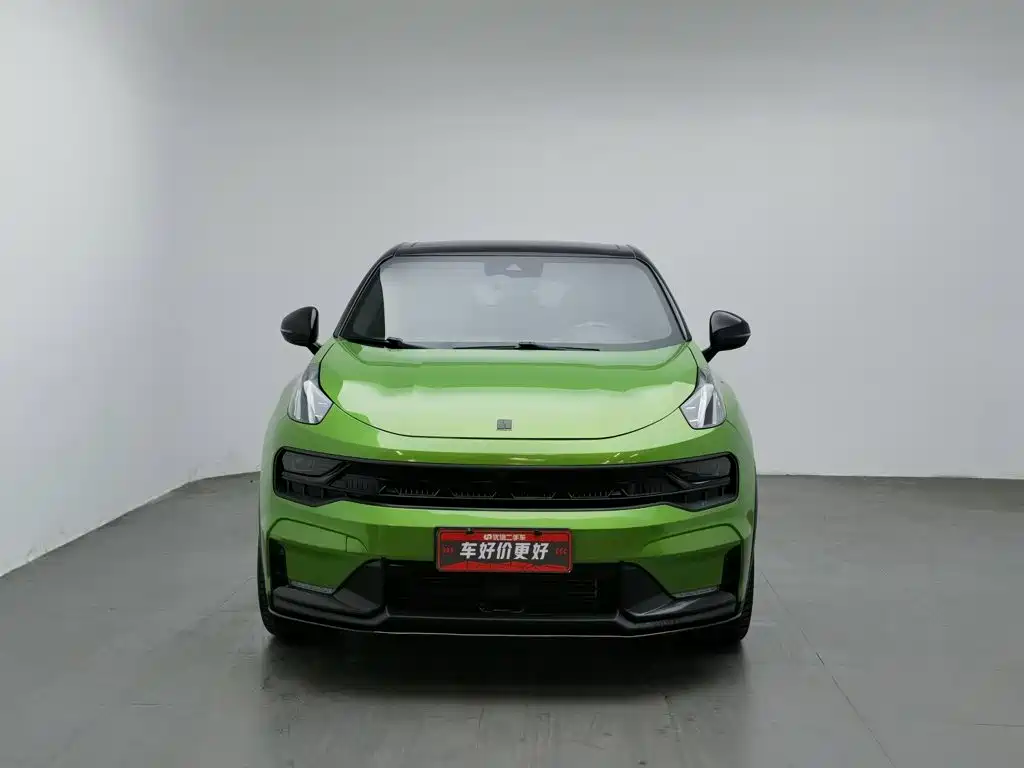 Фото 3 - Lynk & Co 05