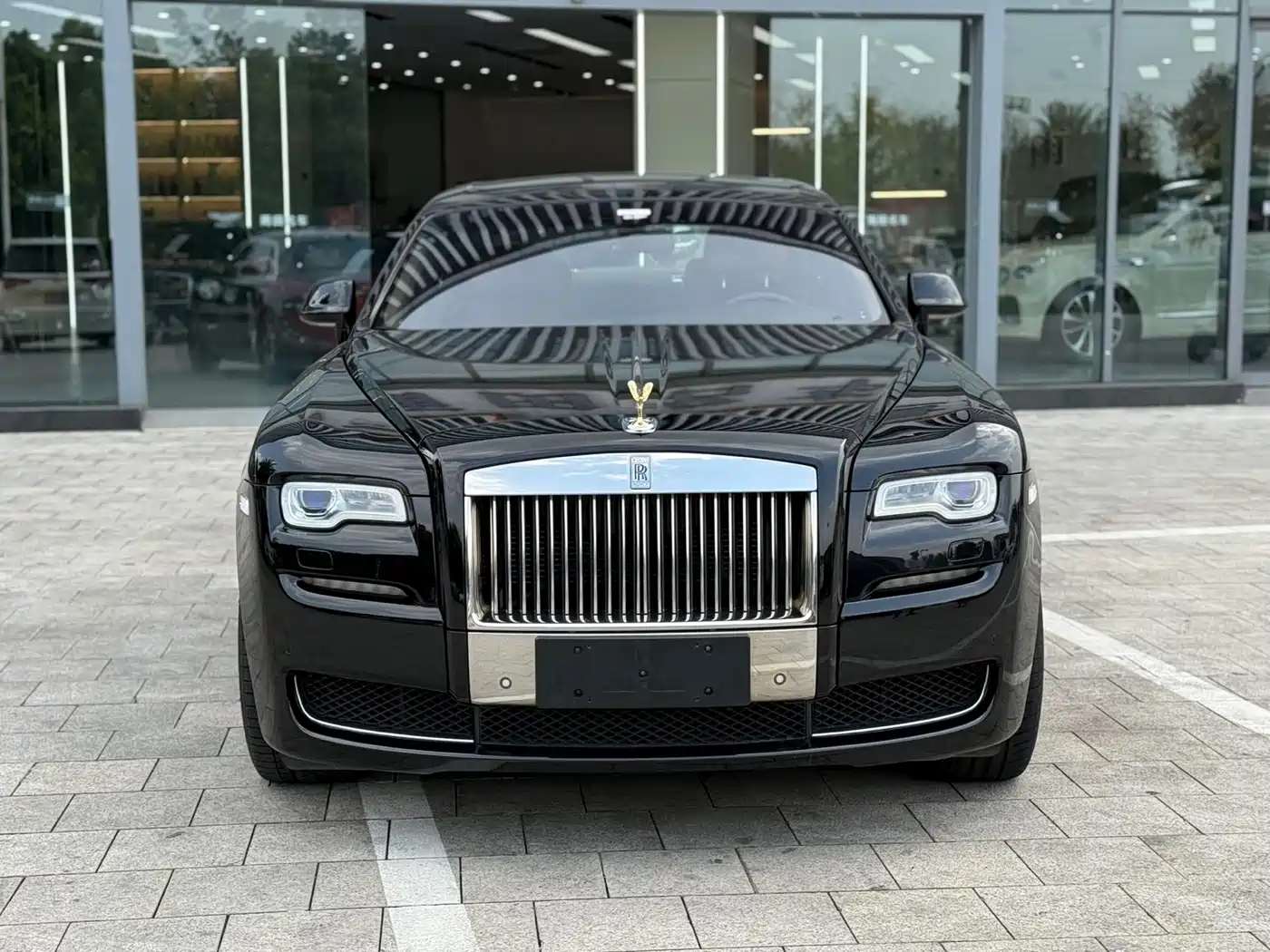 Rolls-Royce Ghost 2016 2014 6.6T Standard Edition