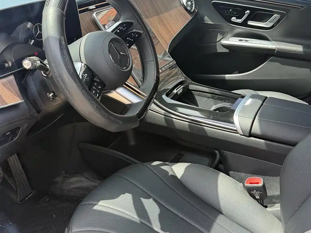 Mercedes-Benz EQE 2025 500 4MATIC Pioneer фото 5