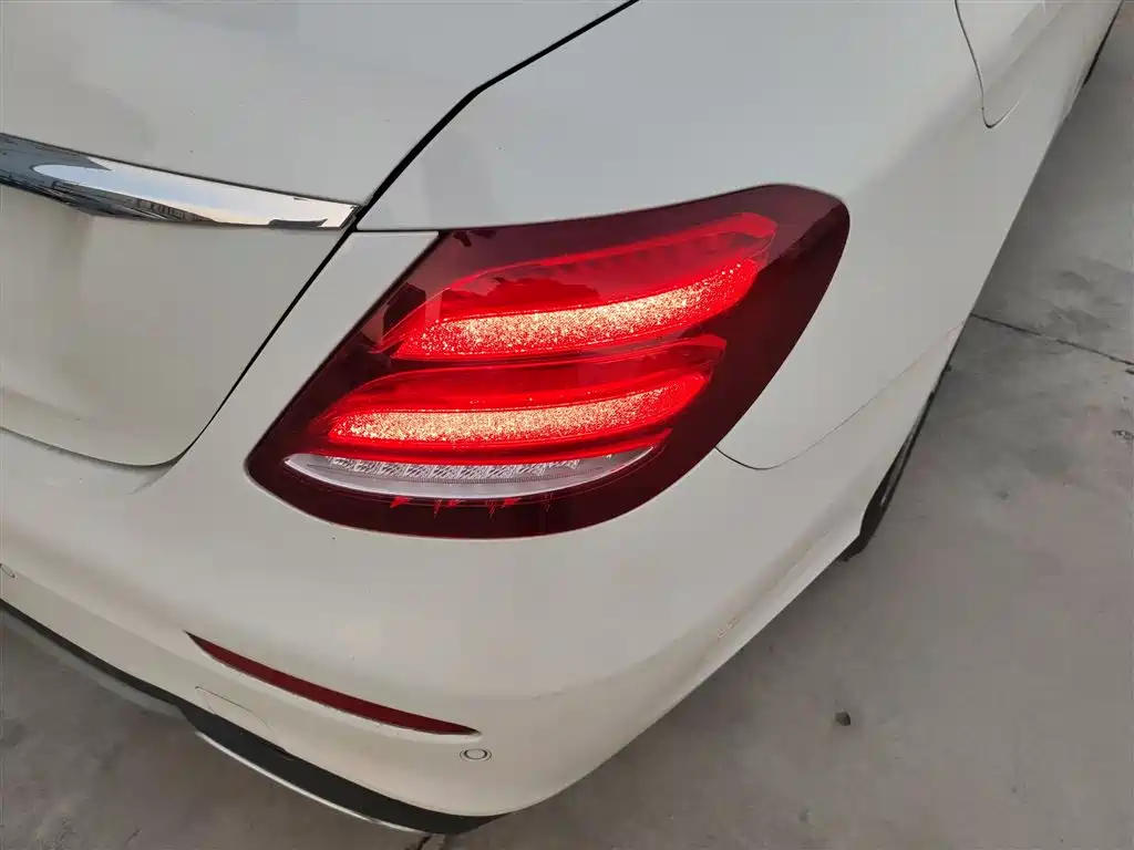 Mercedes-Benz E-Class 2018 Facelift E 200 L Sport фото 23