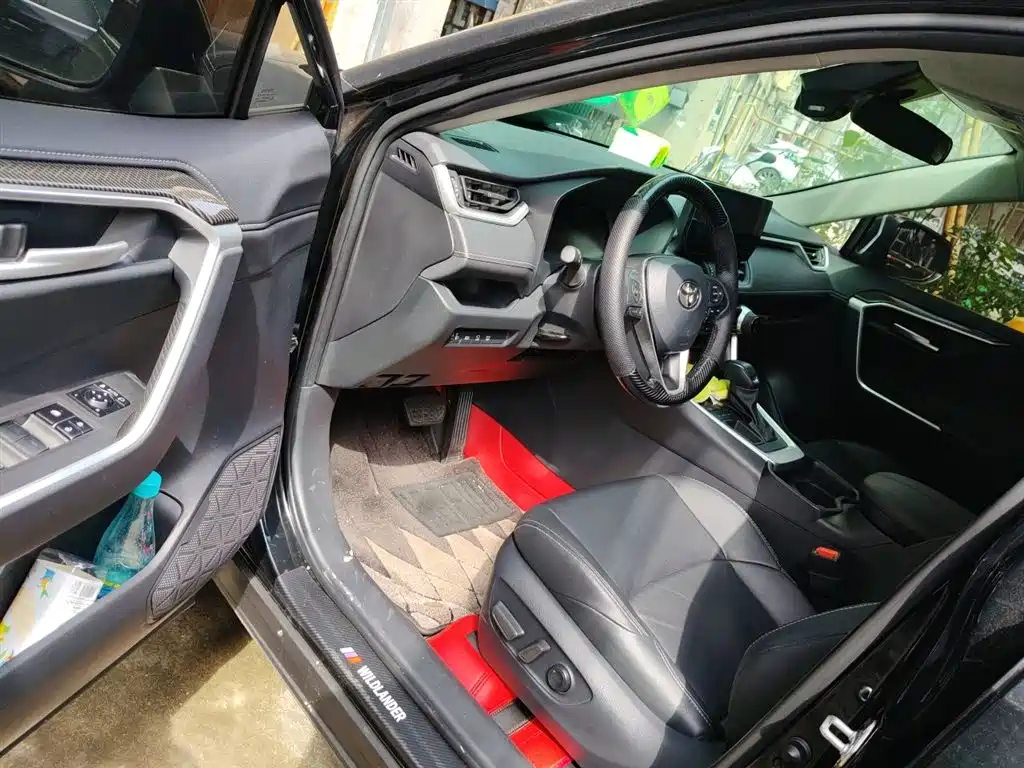 Toyota Wildlander 2023 2.0L CVT FWD Luxury PLUS фото 13