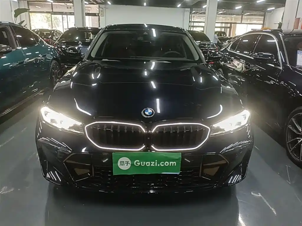 BMW 3 Series 2025 330Li M Sport Night Edition фото 3