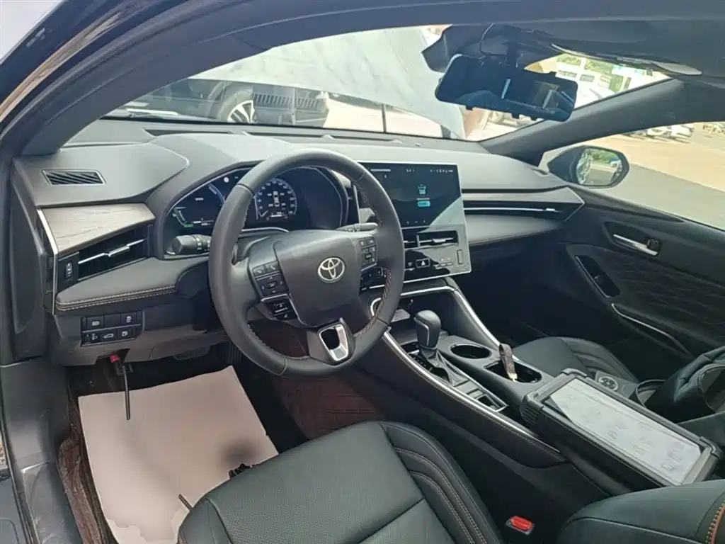 Toyota Avalon 2024 Hybrid 2.0L Luxury Edition фото 10