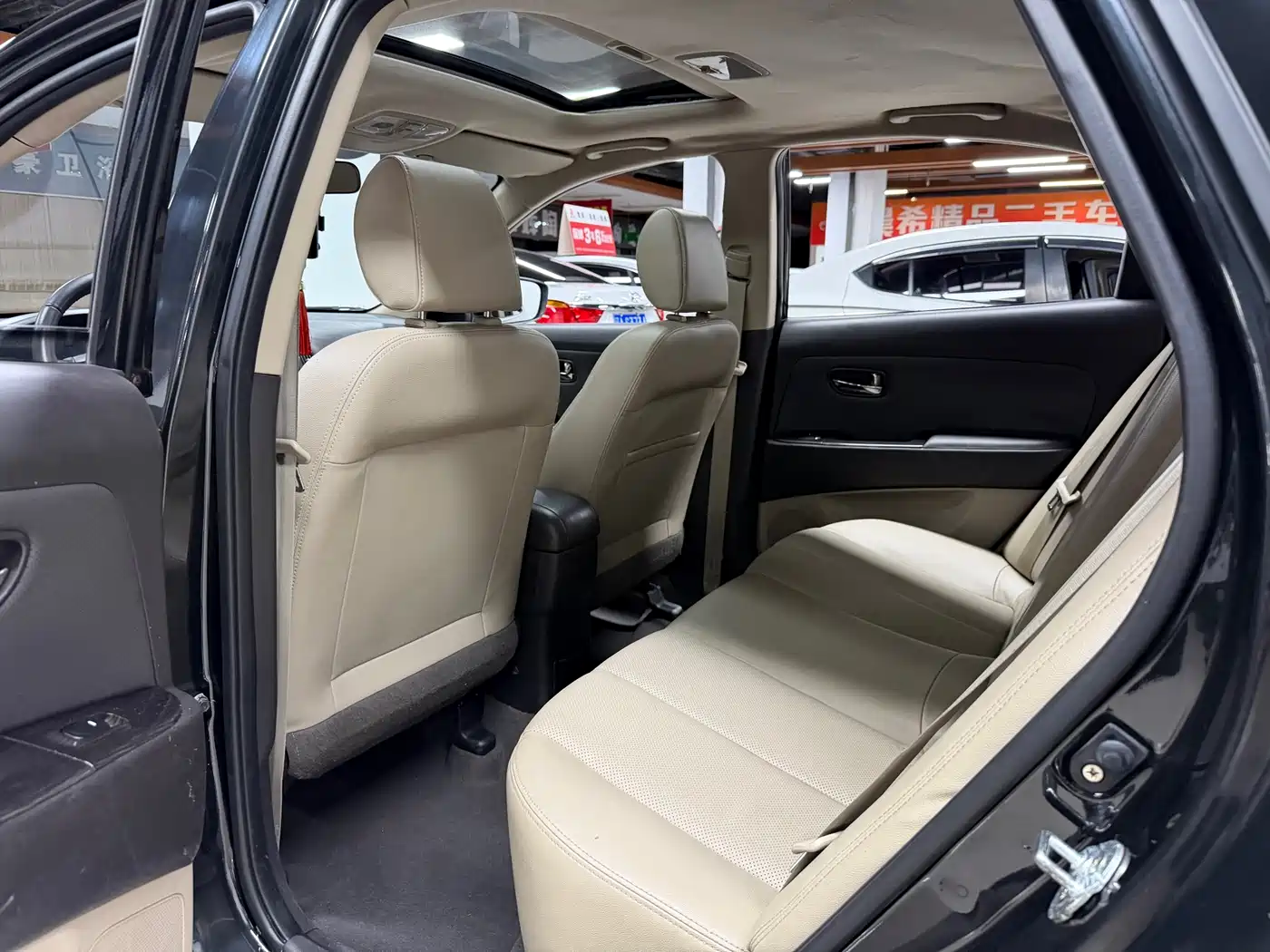Hyundai Elantra 2011 1.6L Automatic Luxury фото 8