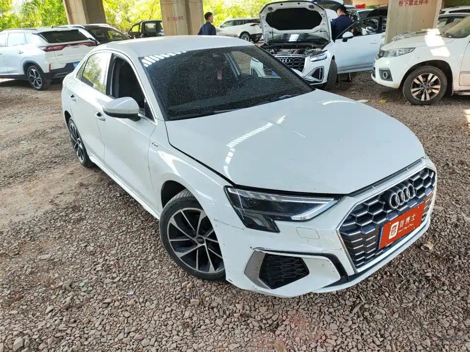 Photo 2 - Audi A3