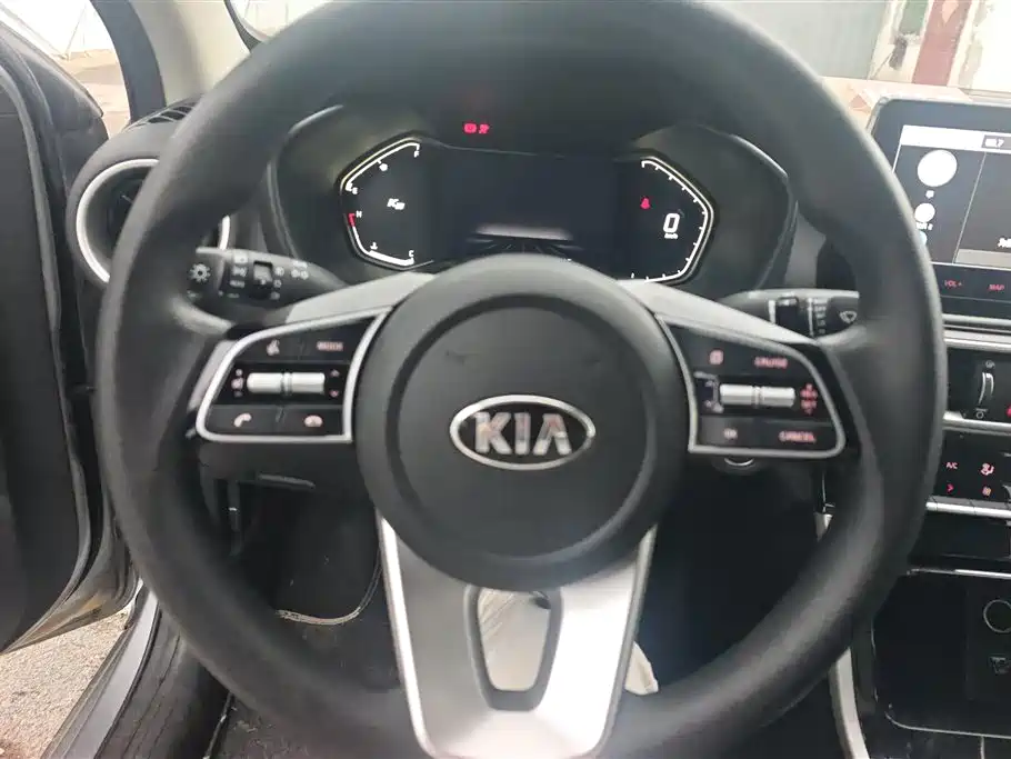Kia K3 2019 1.5L CVT Smart Connect Edition фото 15